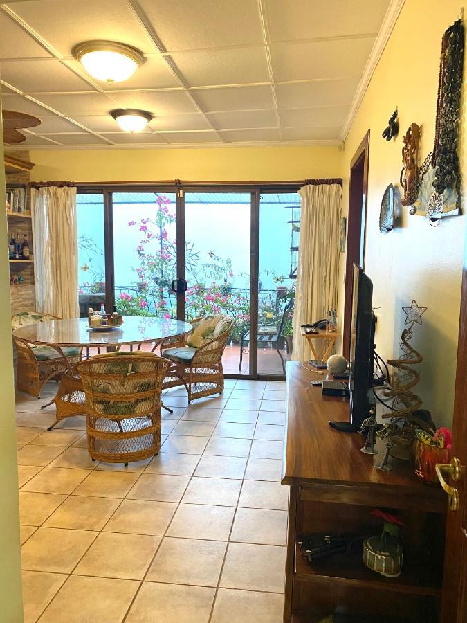 אסקזו Vista Bella Rooms מראה חיצוני תמונה